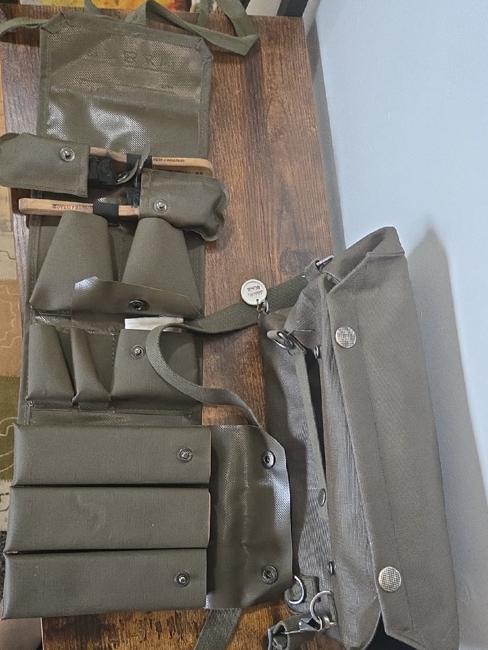 Men's Military-Style Olive Field Bag Accessory Set Swiss Army Rubberized Vtg